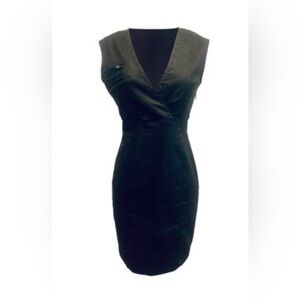IKKS: Elegant Black Sleeveless Dress